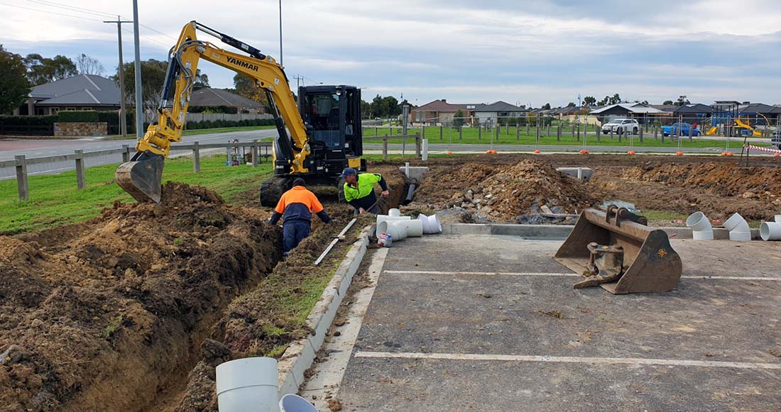 Constructing a trial for passive irrigation of street trees at Pakenham